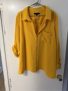 Tommy Hilfiger Women's Bright Yellow Button-Down Shirt